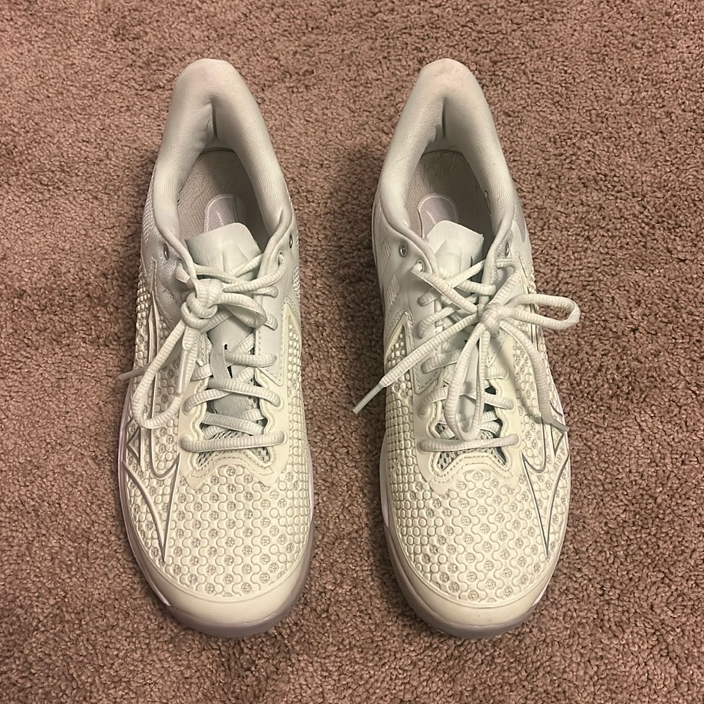 Mizuno tennis shoes